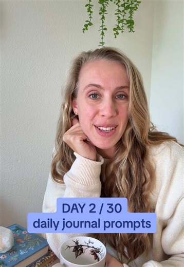 day 2/30 ✍🏼 daily journal prompts Here’s a simple journal prompt you can use anytime. if you don’t know what to write about, gratitude is always the perfect start !! why? it shifts your frequency and makes you more magnetic ✨ Save this prompt to come back to share your sentence about gratitude in the comments 🫶🏼