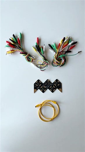 New toy on the table - Playtron MIDI Controller