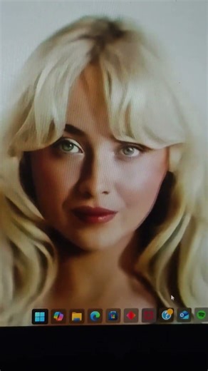 not your avg windows laptop🥀