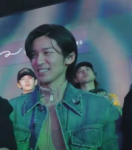 めめこじってほんと尊い😇 というヲタクが勝手な妄想で作った動画なので異論なしで温かい目で見てください🥺めめこじずっと距離が近い‼️もう3150❣️#目黒蓮#向井康二#中村海人#原嘉孝 #松倉海斗