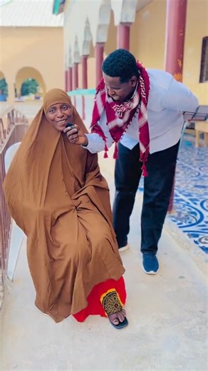 948K views · 25K reactions | Muuqaal qurux badan: Masha Allah gabadhan maalmo ka hor sida ay ahayd iyo maanta sida ay tahay. Daawo Muuqaalkaan quruxda badan Siina share garey muuqaalkan page kana follow so dheh mahadsanid. | Abdirahman Abukar | Facebook