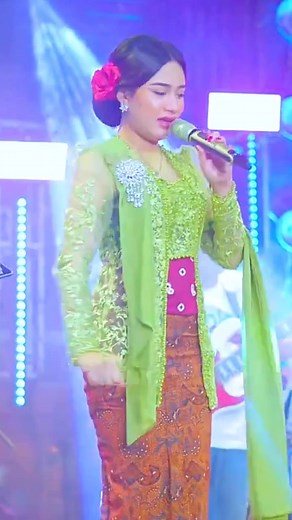 70K views · 1.1K reactions | Denik Armila ~ Ojo Lerak Lirik (Panjak Osing) #lagubanyuwangi #gendingbanyuwangi #ojoleraklirik #banyuwangi | Gending Banyuwangi | Facebook