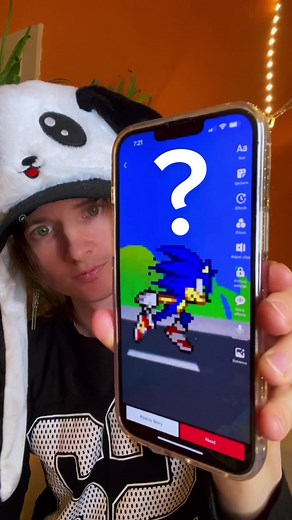 Pixelated Sonic Game Review on Smartphone