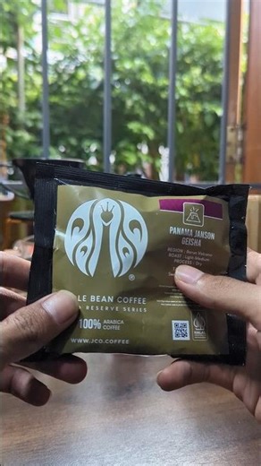 One of the most expensive coffee beans, let's see what it looks like.. #coffee #asmr #manualbrew