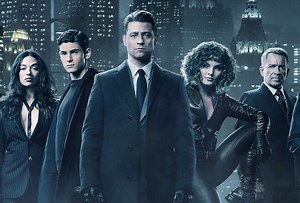 Gotham Season 4 Cast Photo Reveals Haunting Skyline of Villains and Heroes