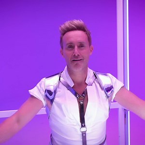 237K views · 3.6K reactions | #SomethingInYourEyes behind-the-scenes ✨ Such a FUN video shoot!! Steps.lnk.to/BehindTheScenesFA /: Dynamic Cut Films | Steps | Facebook