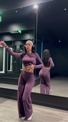 Bachata dance 💃 #music #fypyoutube #bailandobachata #paratiiiiii #bachataflow #latindance