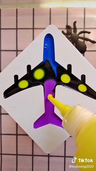 #fyp #foryoupage #foryou #kidstoy #kidstoy #airplane #interesting