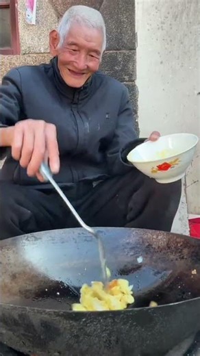 跟爷爷学做炒鹅蛋，掌握炒蛋绝技