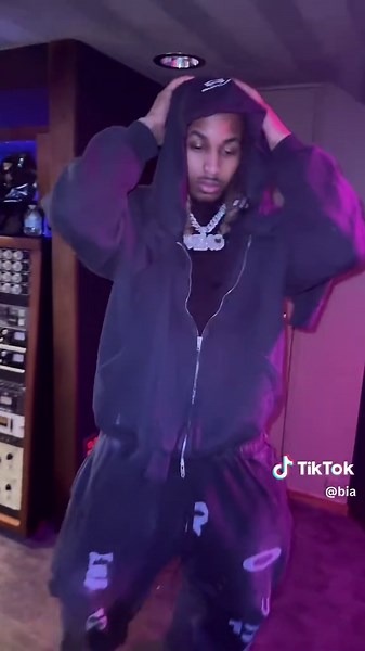 Bia: La Estrella del Rap en TikTok