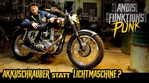 Heute zeige ich euch noch ein Motorrad vom Kaliber "Beste-Schüssel-Auffewelt" - meine BSA Catalina Scrambler von 1954. Eine Geländemaschine, die ich fit für die Straße gemacht habe. Schön laut ist sie - das mag ich ja. Was ich daran alles geschraubt habe, wofür die Abkürzung BSA wirklich steht und warum ich für dieses Motorrad meinen Makita Akkuschrauber zersägt habe, erfahrt ihr im Video! Also: Benzinhahn auf und tippen bis die Suppe kommt! #andisfunktions #schrauber #lichtmaschine #bsamotorcyc