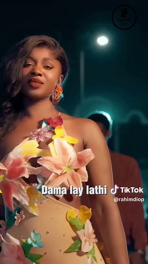 Wally B. Seck Feat Mia Guisse & Amadeus - Confuse (Clip Officiel)