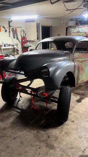 More progress on the gasser rear end is all centered up and rear shocks and pan hard bar is in. Gonna mount my seat and start on the roll cage next. #morrisminor #gasser #dragrace
