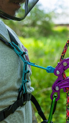 A @notchequipment trio of ease. Combine the NEW Chester harness with the Magneato and Rope Runner Pro for a super quick and effortless connection. You can also combine the new Chester with any accessory carabiner 👌 @atattooedarborist with the demo 🙌 #honeybros #notchequipment #arborist #arbgear #treeclimber #treework | Honey Brothers Ltd - Arboricultural Equipment Specialists