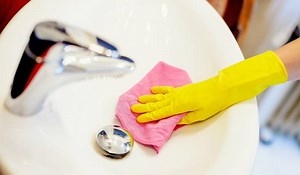 Remove Rust Stains on Your Porcelain Sink | Bond Cleaning in Adelaide