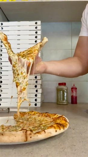 MAKE CHEESE PIZZZA🍕#pizza#crunchy#food#viral#youtubeshorts#viral#chef#cooking#deliciouspizza#usa#my