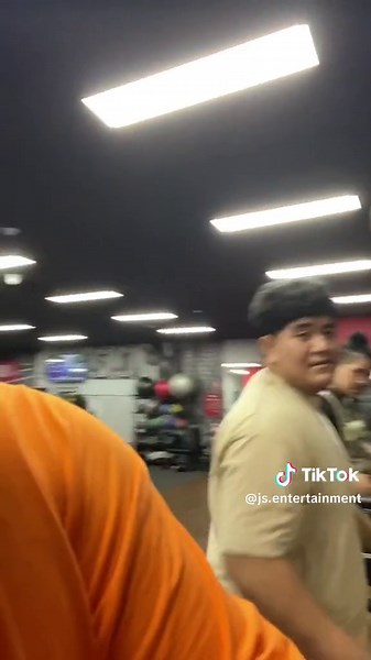 WEEK 4/12 and weve been seeing this everytime!! 🤦‍♂️