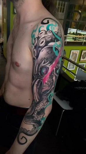 Laurent Tattoo-Shop on Reels