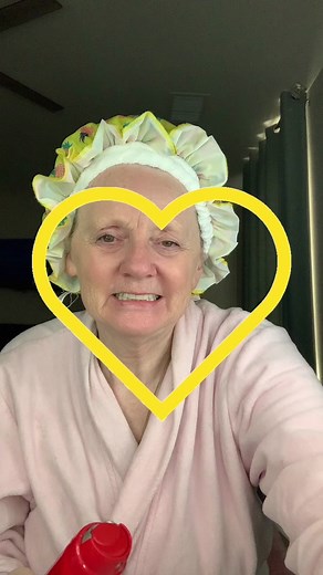 Younlot make me do crazy things…. I gotta go im late for work ❤️😂❤️😂❤️😂❤️😂❤️😂 #littleolejulie #juliescurlers