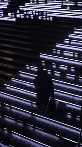 Every December, during one of darkest weeks of the year, central Stockholm gets lit up to the max! ✨🤩 Nobel Week Lights is the festival celebrating the achievements of Nobel Prize winners – past and present – with artistic light installations. Here, art meets science – with an educative touch. Through light installations by both local and international artists, the festival aims to make scientific research understandable and accessible to all. This winter stroll is a chance for both visitors an