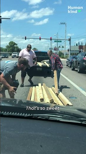 Random Acts of Kindness: Strangers help driver pick up spilled cargo