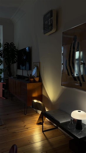 Exploring Cozy Home Tours with Trendy Songs