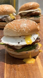 The ultimate summer breakfast hack: everything cooked fresh right on the grill. 😎 Avocado & Pepper Jack Breakfast Burger Recipe: https://turano.com/product/avocado-pepper-jack-breakfast-burger/ #turanobread #bread #easyrecipe | Turano Baking Company