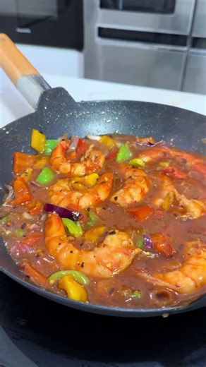 Prawn Sauce You can use chicken or even beef for this receipe For the sauce Dark soy sauce Oyster sauce Ketchup Chilli flakes Honey Water Cornflour #foodblogger #foodie #prawnsauce