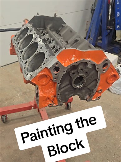 Painting a Chevy Small Block.. getting ready to build it #chevrolet #sbc #enginerebuild #mechanic #satisfying