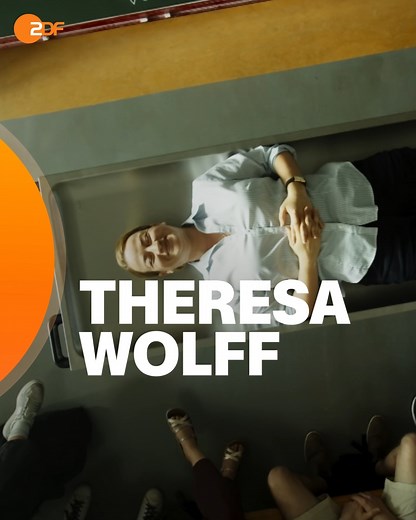 Dramatische Geiselnahme in der Gerichtsmedizin. 😲💥 Dr. Theresa Wolff soll eine Eskalation verhindern – schwierig für eine Frau, die sich am besten mit Toten versteht ... "Theresa Wolff – Lost" heute im #ZDF und jetzt schon in der #ZDFmediathek: https://kurz.zdf.de/Oy5f/ #Krimi #Serie #TheresaWolff | ZDF