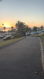 Pabeebee dance at St Kilda Beach, Melbourne Australia #hubbybees | David and Rye