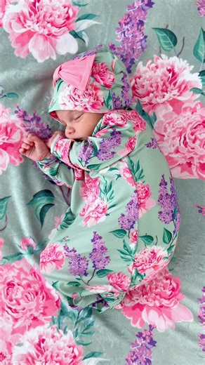 71K views · 169 reactions | This stage goes FAST. Like blink-and-they’re-big fast  Wrap your little love in the sweetest first-wardrobe ever — gentle, stretchy, and made for all the cuddles. Warning: you will take 200 photos ✨ | RuffleButts | Facebook