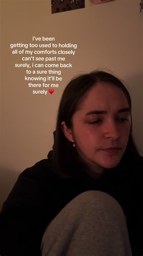 hi tenants it’s me hannah checking in ♥️ ep comes out so soon and u may just hear this little chorus that we love so much 🥹anyway get excited #april17 #newmusic #originalmusic #songwriter #surething