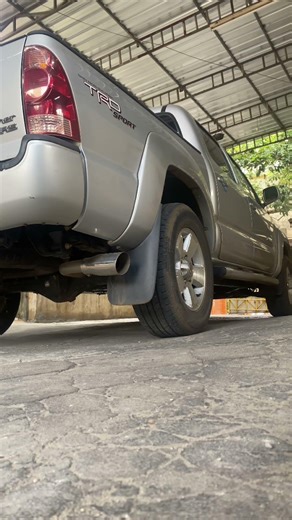 2006 toyota tacoma startup