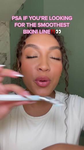 THE RAZOR THOUGH👀 @Gillette Venus outdid themselves😭🫶🏽 #foryou #fyp #foryoupage #razor #shavinghack #ad #SayPubic #GilletteVenus #shaving #bikinishaving