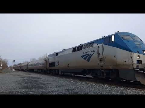 Amtrak 124 Leads Maple Leaf P064 Southbound to New York City