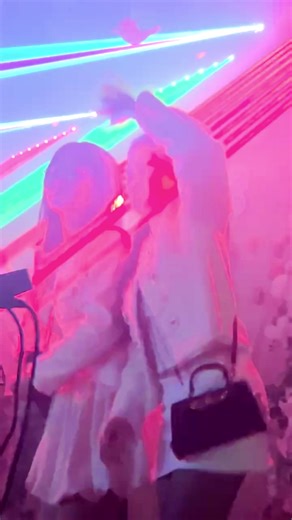 Nhạc sàn nonstop cho đêm vui hội họp