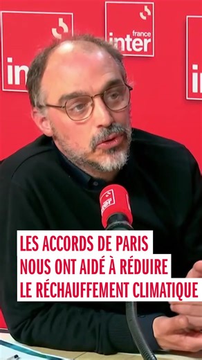 La Terre Au Carré on Instagram: "Comment arrêter le réchauffement climatique ? ☘️ L’océanographe et climatologue Laurent Bopp raconte comment l’Accord de Paris de la COP21, en 2015, nous a aidé à réduire le réchauffement en passant de prévisions de +4 à 5°C pour 2100, à plus 2,8 à 3°C. Même si c’ets insuffisant, la preuve de l’efficacité des régulations passées donne l’envie de continuer. 💪 👉 Une émission à écouter en intégralité sur le site et l’application de Radio France. @vidardmathieu"