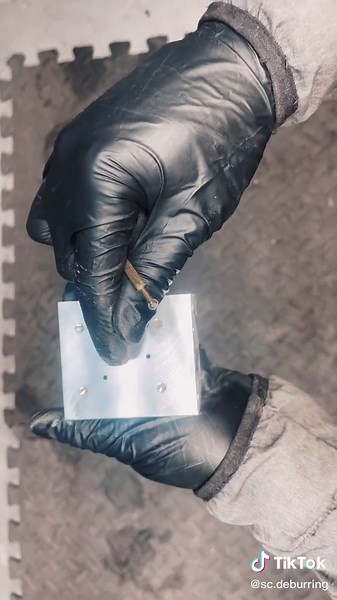 Check out this tool! Sharp edges gone in seconds. Clean chamfers, done right. #Deburring #PrecisionWork