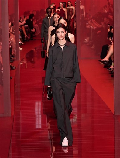 The Journey of Gucci: Unpacking Its Fashion Evolution and Enduring Designer Brand Identity