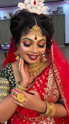 9.7K views · 242 reactions | makeup tutorial #chitradey #chitramakeupstudio&academy #Chitramakeupstudio #makeupartist #hairstyletutorial #makeuptutorial #hairstyle #Asansolmakeupartist #hair | Chitra"s Makeup Studio & Academy | Facebook