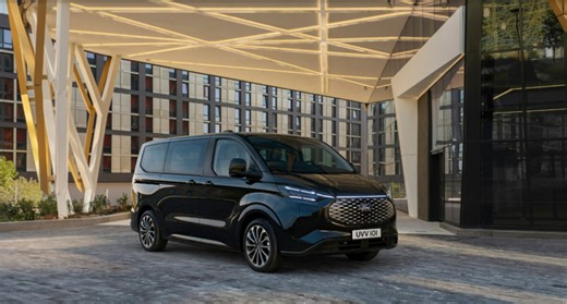 Ford Transit Custom : l'utilitaire disponible en électrique et hybride rechargeable