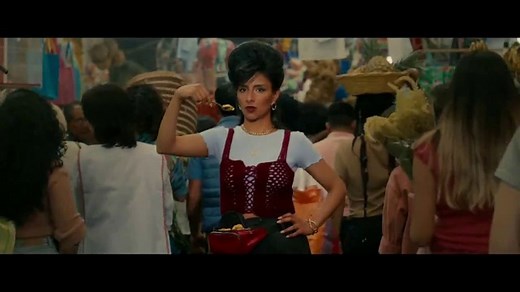 Velveeta TV Spot, 'La Dolce Velveeta: Crowd'