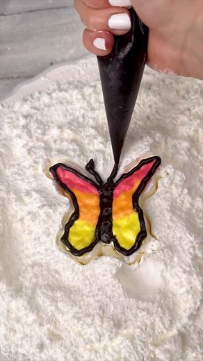 43K views · 98 reactions | Marshmallow butterfly #marshmellow #sweettoothsatisfied #ButterflyArt | Foodie Beats | Facebook