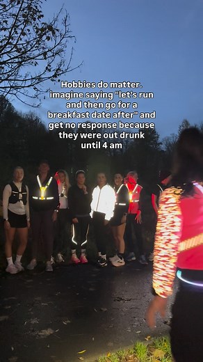 The girls that push you to be better 💖🫶🏽 If you’d like to join us our next run is 17/11/25 RSVP via our Strava group 🫂 Happy Friday Angels ✨💫🪄 #femalerunclub #womenwhorun #girlswhorun #cardiffrunclub #runnergirls #womenwhorun #femalerunners #marathonmum #motherrunners #beginnerrunner #girlswhorun #runnergirl #run #runner #running #runnersofinstagram #runnersworld #stravabeacon #stravapartner #ownthenight #womensrunninguk #womensrunningsafety | Empowered Women Health & Fitness with Lauren G