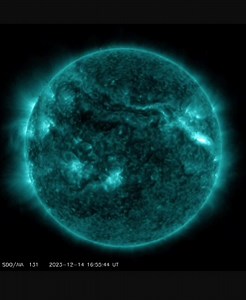 20K views · 918 reactions | STRONGEST FLARE OF THE CURRENT SOLAR CYCLE: Sunspot 3514 erupted on Dec. 14th (1702 UT), producing a strong X2.8-class solar flare. This is the strongest flare of Solar Cycle 25 (so far) and the most powerful eruption the sun has produced since the great storms of Sept. 2017. NASA's Solar Dynamics Observatory recorded the extreme ultraviolet flash. Spaceweather | The Watchmen's Earth and Space connection | Facebook