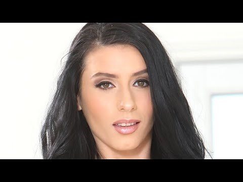 NELLY KENT | THE ACTRESS WHO STARTED IN 2018 WITH MORE THAN 178 THOUSAND FANS ON TWITTER