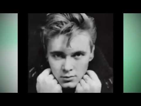 Billy Fury :::: My Baby Left Me. (Live).