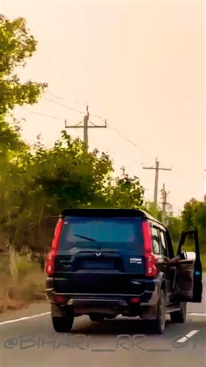 Scorpio 😍😍 attitude ♥️ #automobile #legenderfortuner #mahindrascorpioclassic #thar #scorpio......