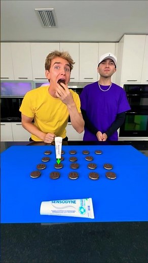 Which Oreo is filled with TOOTHPASTE?? 🤮